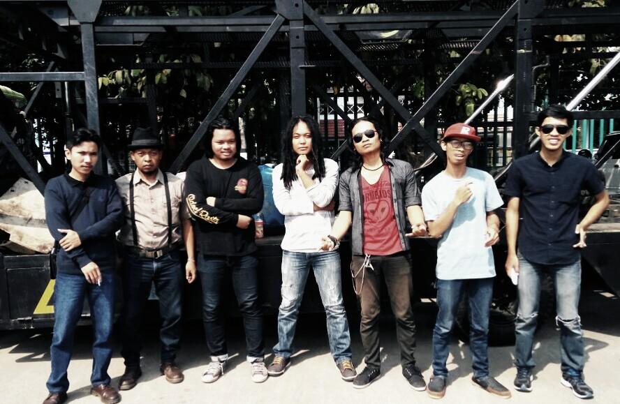 <a href="/Perahukaret_YK/">PERAHU KARET REGGAE</a> Mandala Krida