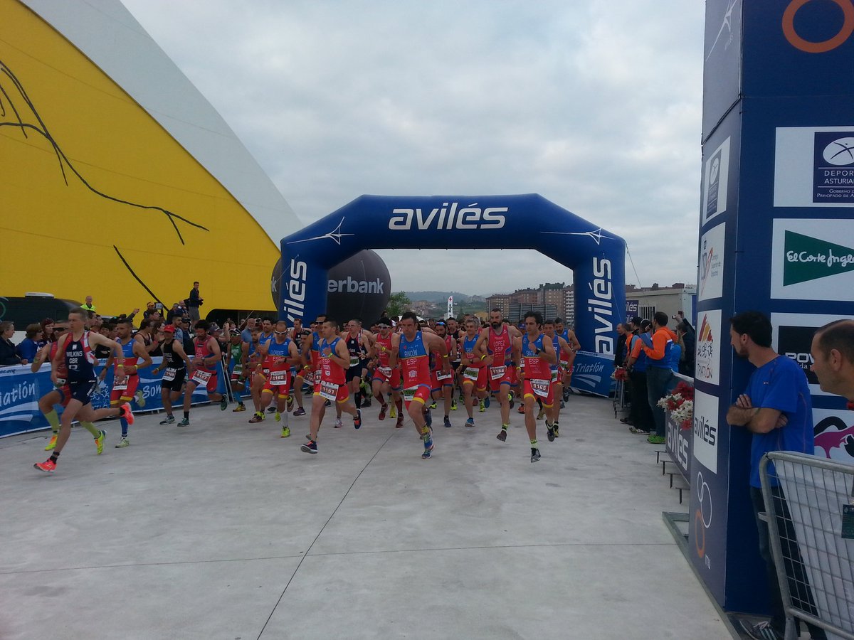 ITUDuathlon2016's tweet photo. Second start wave age groups#ITUAviles https://t.co/q57JbzBTw7