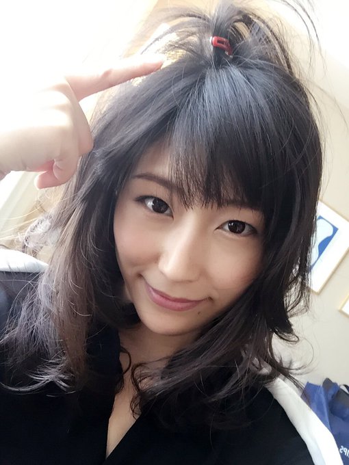 巻き髪&amp;ストレート イメージ変わるんだよなぁ〜 https://t.co/Ozrs7STvsK<a href="/tag/%E3%82%B0%E3%83%A9%E3%83%89%E3%83%AB%E8%87%AA%E7%94%BB%E6%92%AE%E3%82%8A%E9%83%A8"class="tags"><span>#グラドル自画撮り部</span></a>