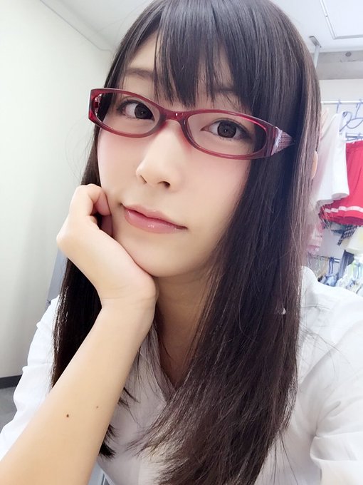 巻き髪&amp;ストレート イメージ変わるんだよなぁ〜 https://t.co/Ozrs7STvsK<a href="/tag/%E3%82%B0%E3%83%A9%E3%83%89%E3%83%AB%E8%87%AA%E7%94%BB%E6%92%AE%E3%82%8A%E9%83%A8"class="tags"><span>#グラドル自画撮り部</span></a>