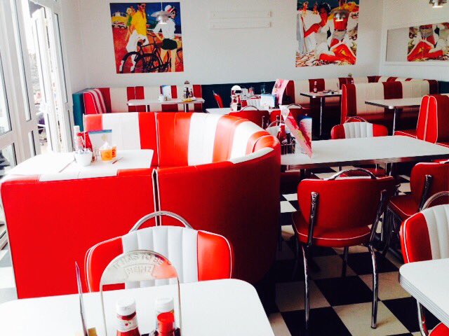 NatMurphy2012's tweet photo. A slice of Americana on the south coast!  Love the new Prom Diner in Boscombe #Bournemouth #food https://t.co/y0UvYzNBtE