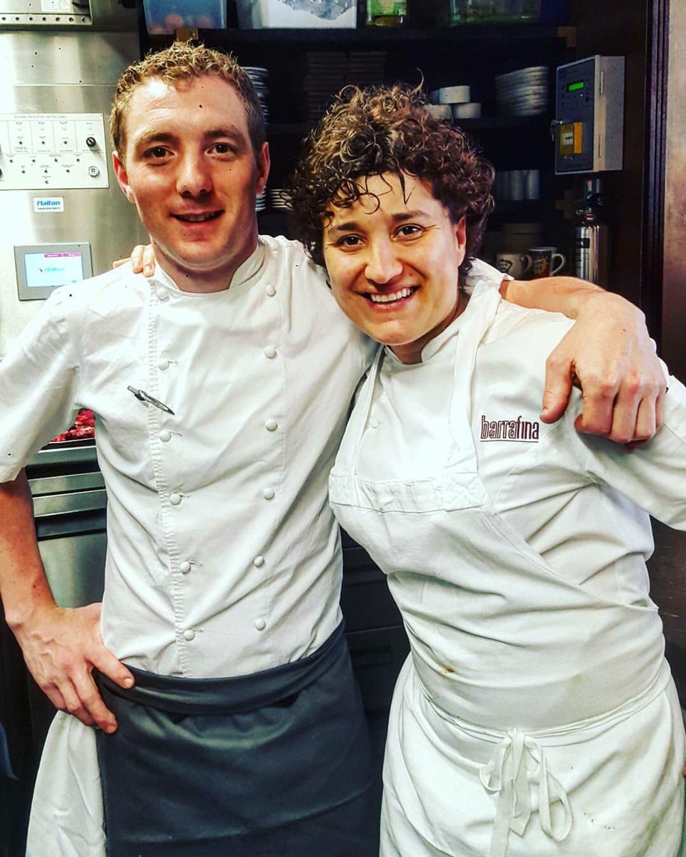 SocialWineTapas's tweet image. .@NievesBarragan1 &amp;amp; @Frankievl1 ready for today's @HospAction #SocialSunday lunch! #ServiceTime #VamosChicos