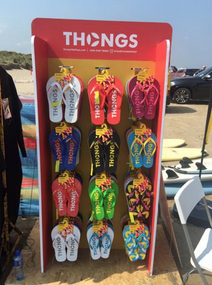 thongsflipflops tweet media