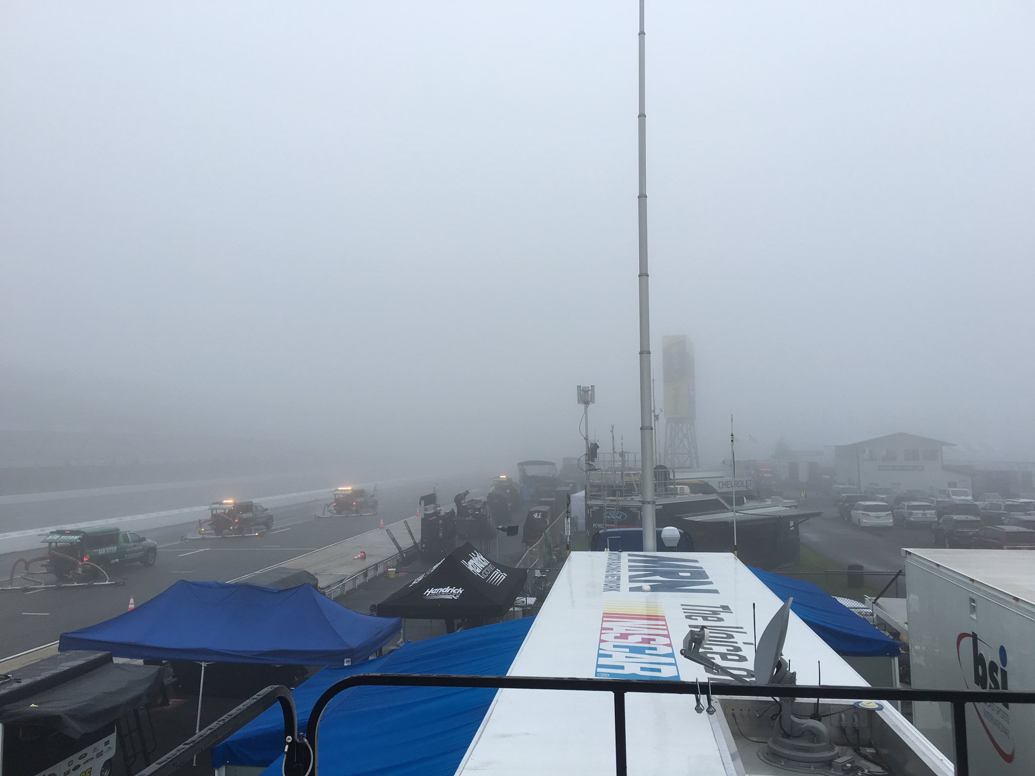 CkL4NjOXAAA4-wh.jpg:large