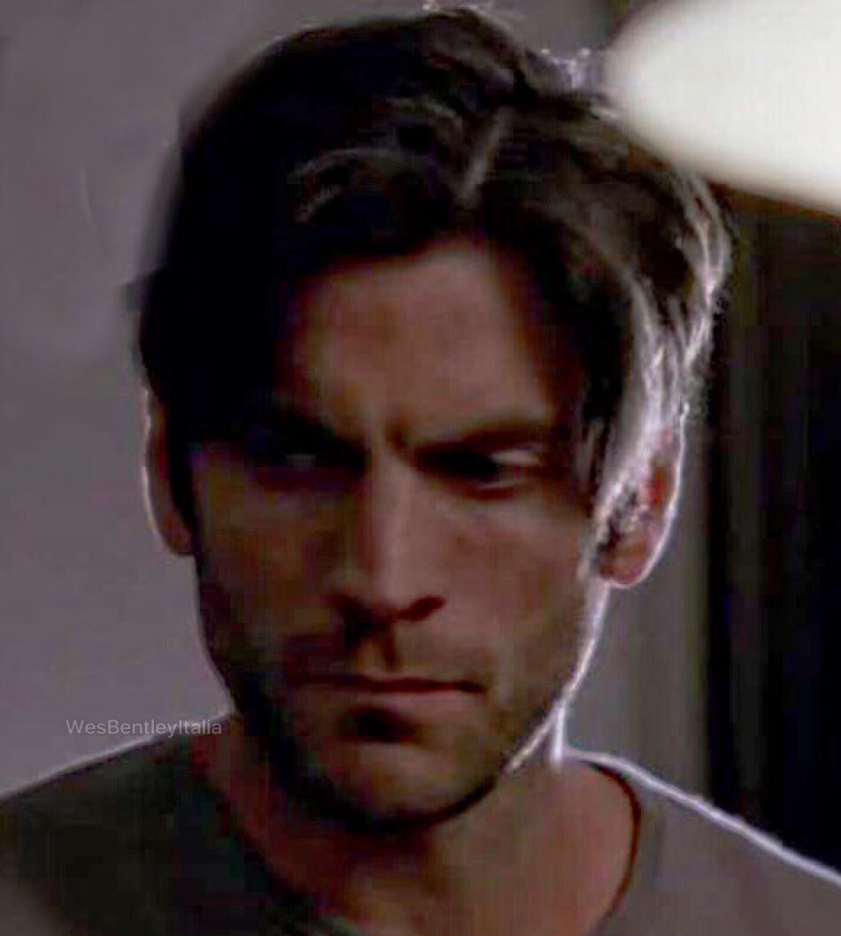 wesbentleyIT's tweet photo. #WesBentley #JohnLowe #AHShotel https://t.co/OjkPUFxF4o