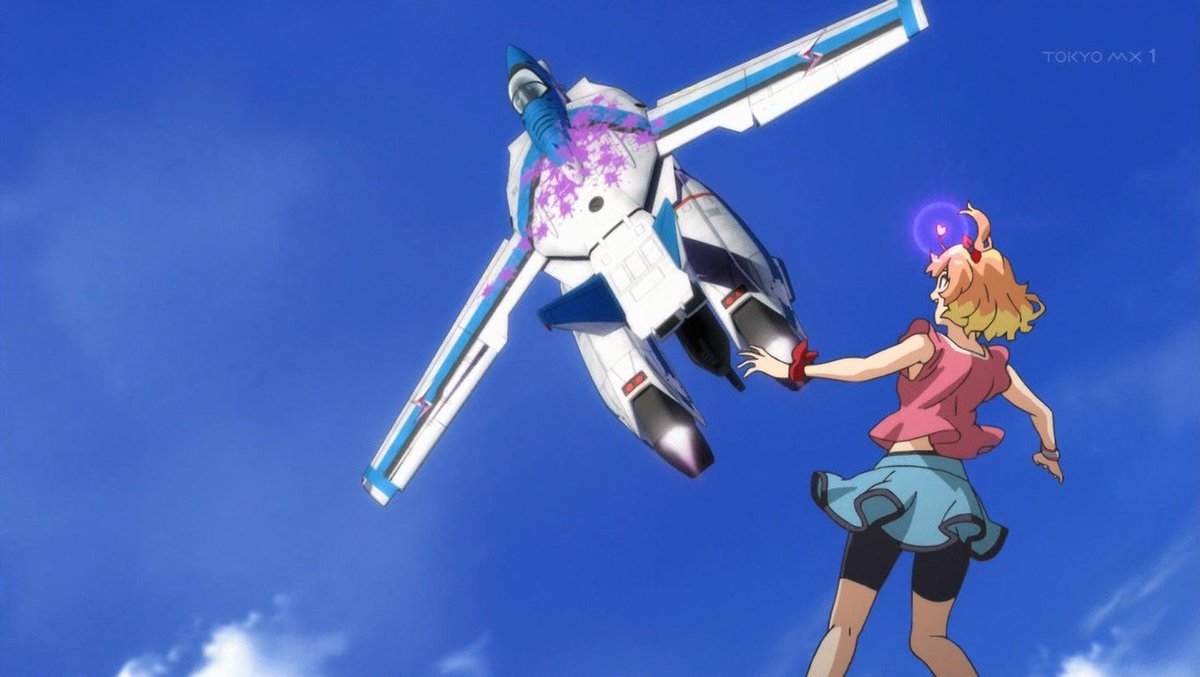 Gizaiya Mmm3rd発売中 マクロスd ３話の戦闘シーンでフレイアちゃんの手の動きとハヤテの旋回が重なるシーンがレセプターの共鳴を表してるのなら ９話のカナメさんが拳を握って胸に降ろす メッサー中尉がレバーをガクッと降ろして回避するシーンも共鳴の