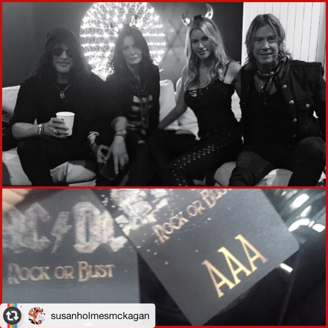 Slashdailynews's tweet photo. #Slash , #Meegan, #Duff &amp; #Susan last night @acdc gig in #London © to her @SuHolmesMcKagan 😍 #ACDC https://t.co/rNzJCJJFP1