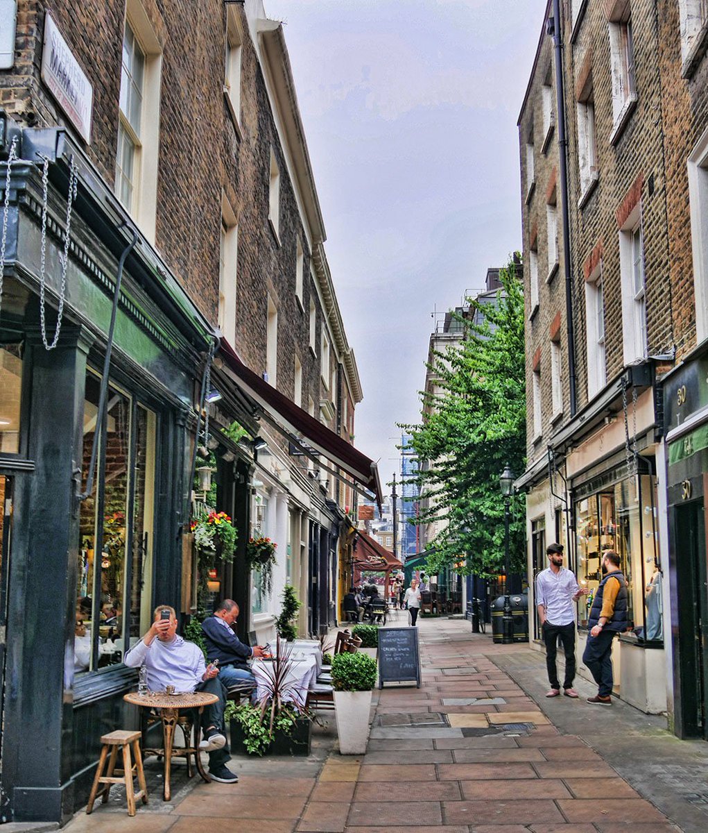 A  Serene Sunday Stroll around Shepherd Market: bit.ly/1r83PEC #mayfair #sundayblogshare