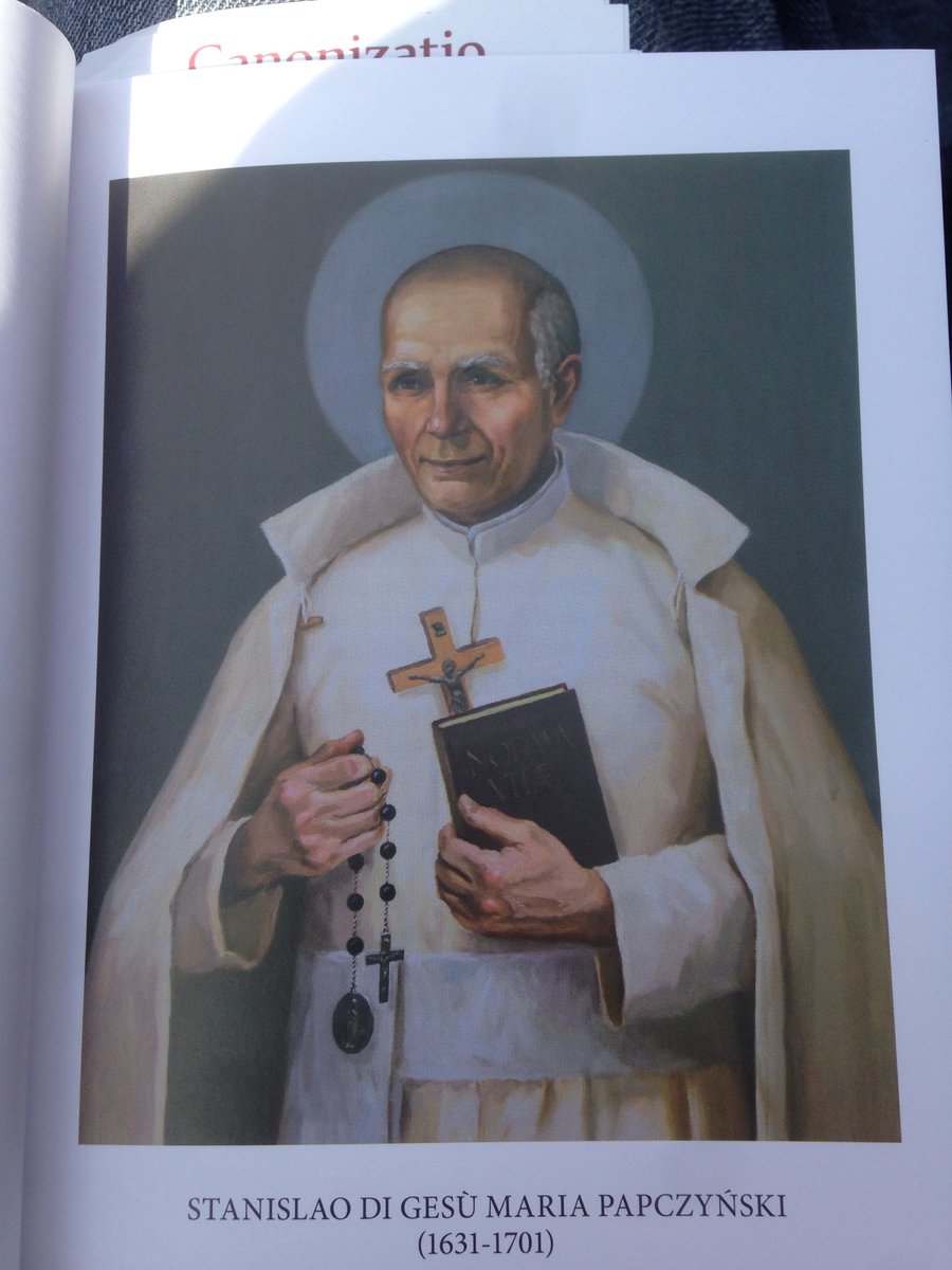 TheParishSchool's tweet photo. RT @AlanHoldren: 1 Mass in St Peter's Square today - a celebration for 2 new #saints. #Vatican #PopeFrancis https://t.co/2zwAFos3RL