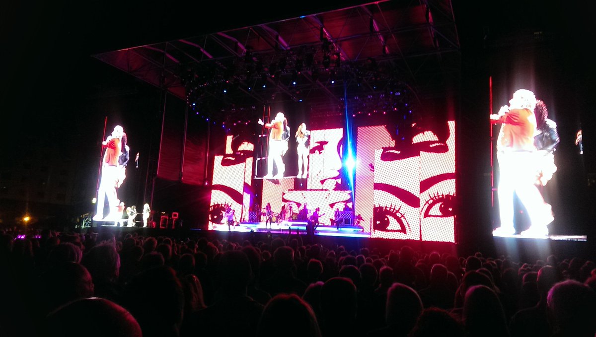 patrickgp's tweet image. @EDP24 @rodstewart @NorwichCityFC great evening - what a show!