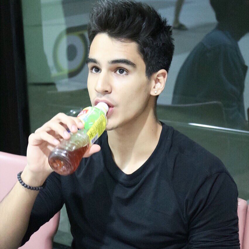 nannie_alba's tweet photo. เควิน ลูกครึ่งไทยเยอรมันพูดไทยได้ ออกจะกวนๆ เจอกี่ที่น่ารัก เฟรนลี่สุดๆ ig : kevin.tiampitak #ฝรั่งหล่อบอกต่อด้วย https://t.co/kQGBwSRBIS