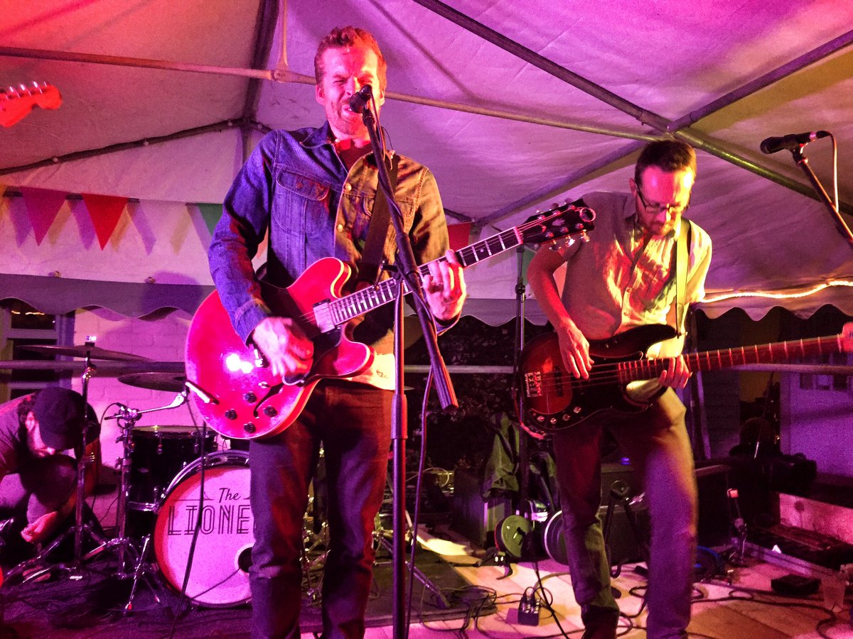 activrightbrain's tweet photo. So many great photo ops last night at #TheMulberry. Celebrating #Mulberry10 with @thelionels. #livemusic #music https://t.co/aHgFQ80DIA