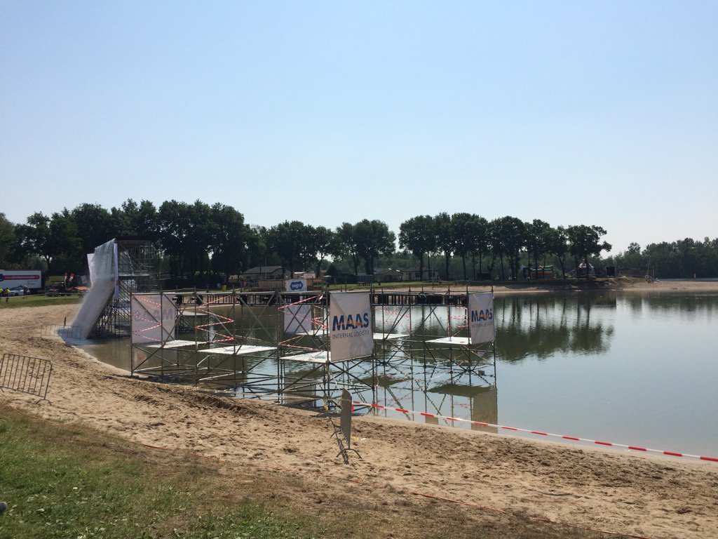 NoutvBeckhoven's tweet photo. Bezoek aan #breakoutrun namens @SPECO Lekker weer en mooi parcours! Ziet er tof uit! https://t.co/YRgddTg4LL