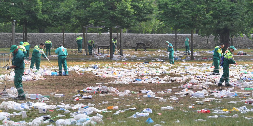 correodeburgos's tweet photo. #Burgos El #Parral2016 se salda con un 20% más de basura https://t.co/rDCGLrpcHm https://t.co/4QpyHaCi8v