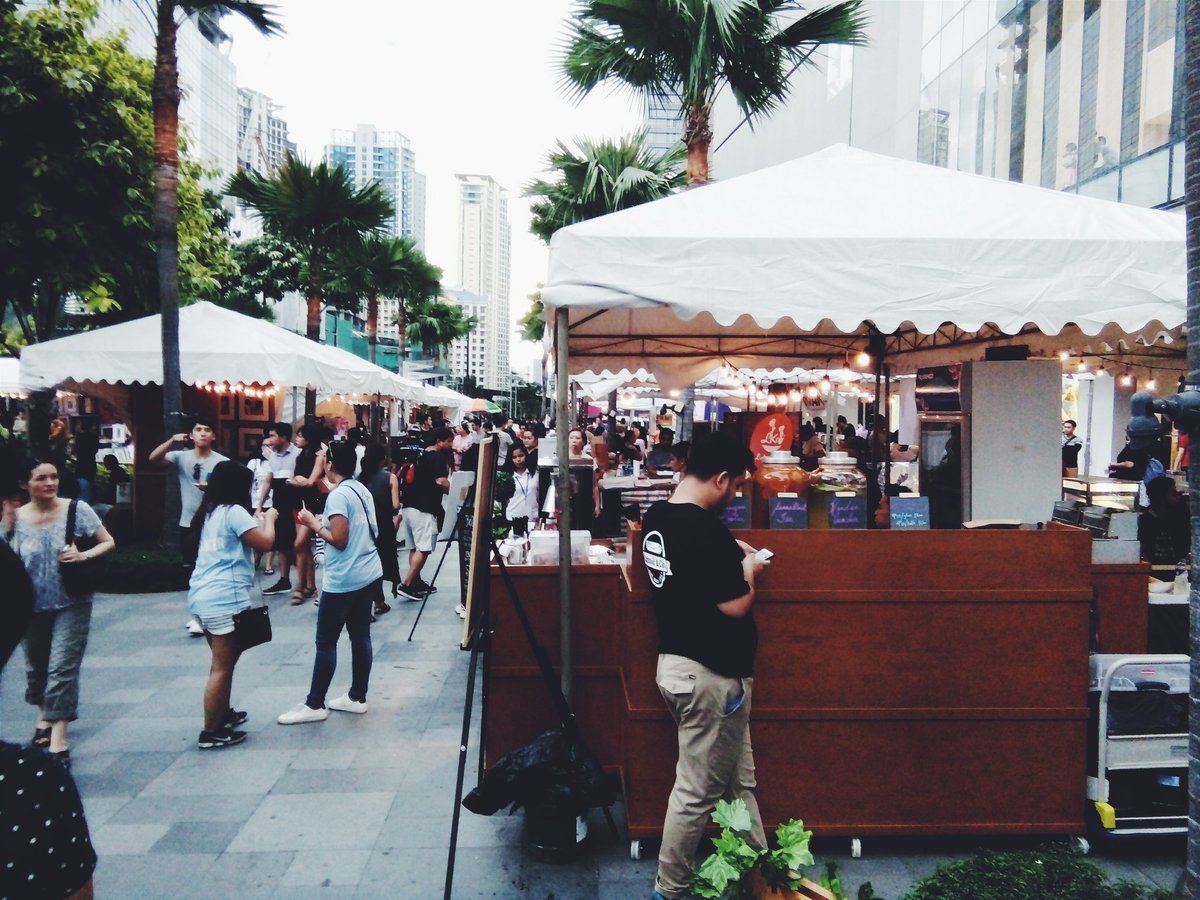 martindebelen's tweet photo. Sunset Jazz Lounge BGC + Art and Appetite Manila @shangrila,fort  #JazzInThePark https://t.co/eRLcNtdliN