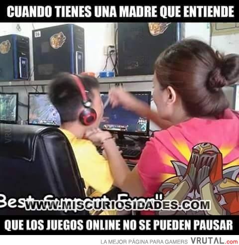 DonCiscone's tweet photo. Podriamos decir que es como ysera una madre de ensueño ^^
#felizdomingotrolls https://t.co/eoMq2EjlVu