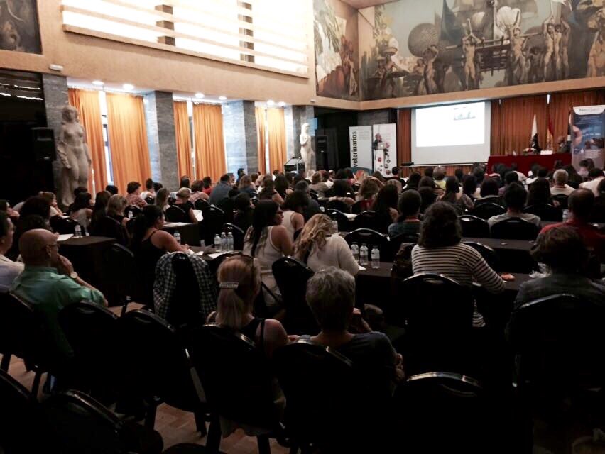 IDEXX_ES's tweet photo. IDEXX Laboratorios patrocina el II congreso internacional de 
#Filarias - Gran Canaria https://t.co/Z77eLKFnMG