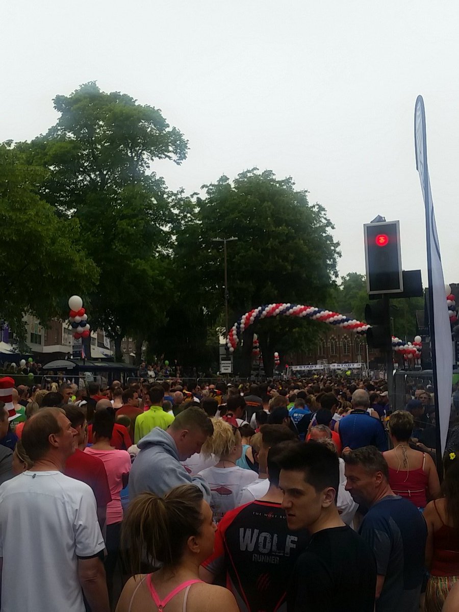 joshpyzer's tweet image. At the Sutton fun run with @WeAreSuperdream #suttonfunrun