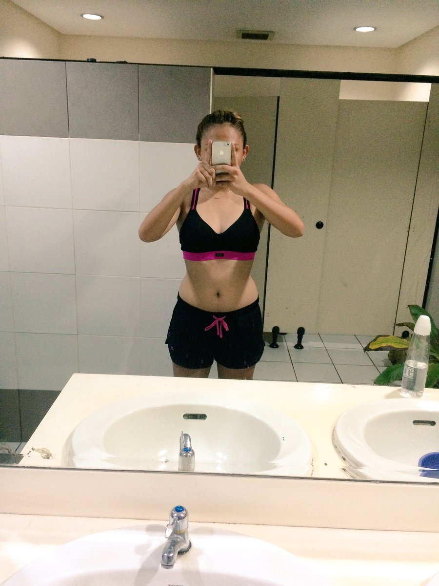 heyitsveruuuh's tweet photo. Day 1 #BGoals #BTurns23 #Singleness #WorkItOutGurl #ElordeBabe https://t.co/pHz1YwYtGg
