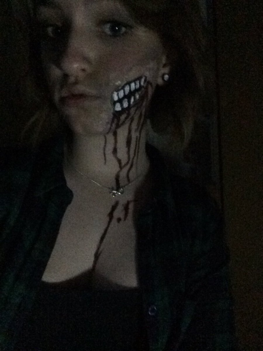 Killjoys_read's tweet photo. Makeup I did from a few days ago. I'm on Instagram as makeup.junx have a look. https://t.co/V4KVL9QrXB