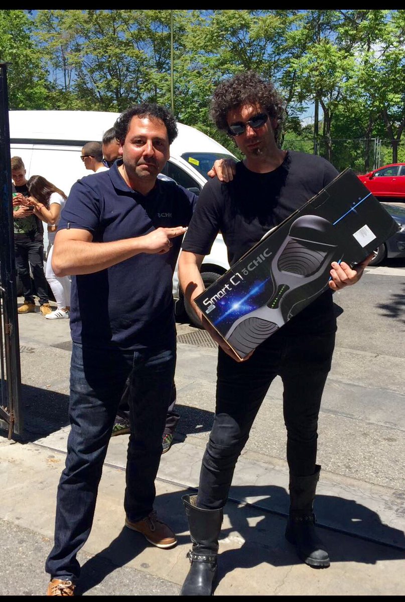 hdnegro's tweet photo. Quedan 4 días de concurso para ganar el @ChicSmart_spain ! Tenéis el tuit que lo explica fijado https://t.co/wxJxsvPuPV