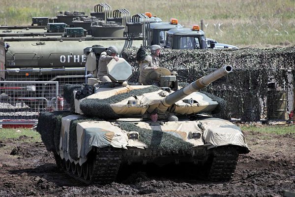 فييتنام تخطط لشراء 28 دبابه T-90 MS CkLjGK3WYAAlpy3