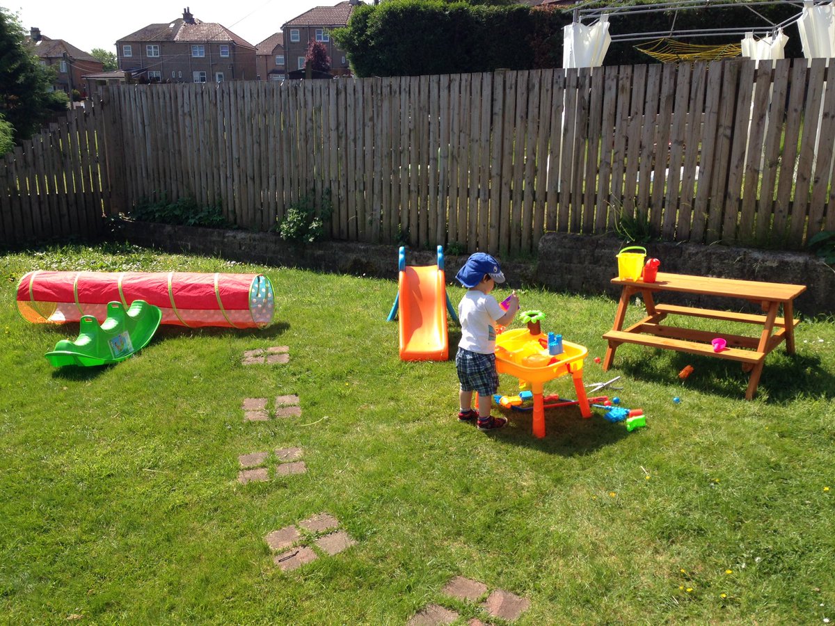 ColinWHReid's tweet image. Happiness is... #SundayMorning #sunshine #glasgowsummer #contentchildren