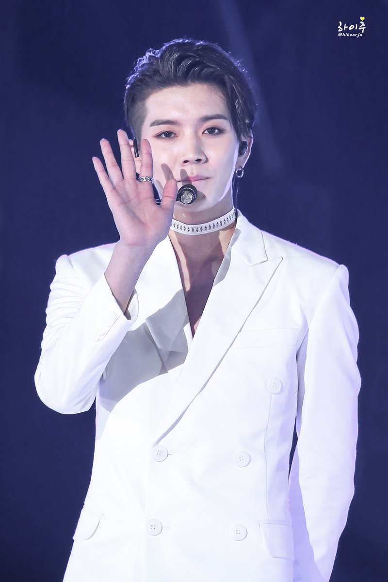 chii_catcat's tweet photo. 너무 너무 좋아해요 ♘♘♘✨✨✨
#뉴이스트 #NUEST #DreamConcert2016 #렌 #Ren
https://t.co/k7HgRyzfNh
https://t.co/IBT1ivpCMA https://t.co/I4iTmAnUn1