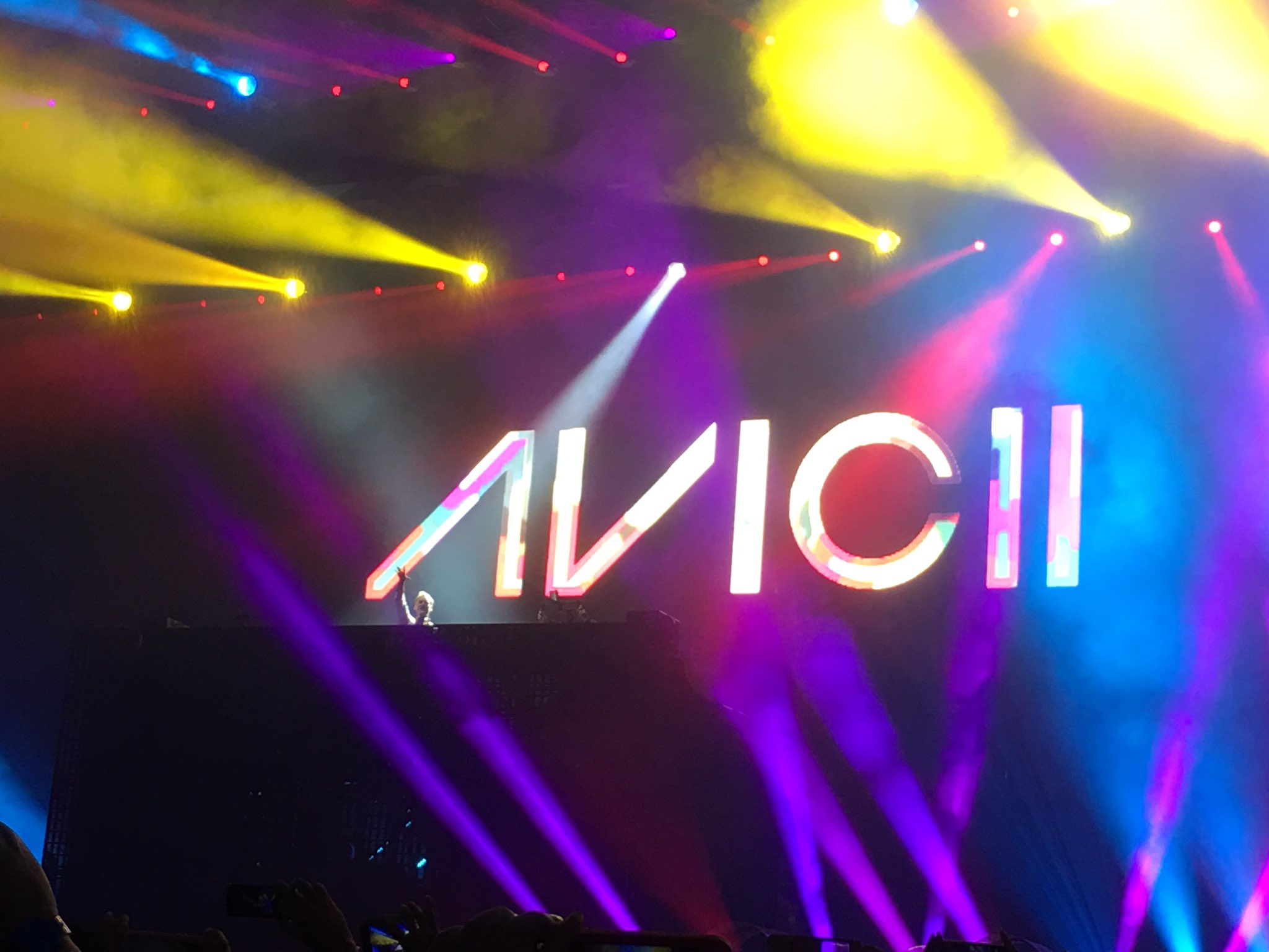 桐谷流華 11 13 14 予約受付中 Sayasayadesuyo 羨ましい Avicii Twitter