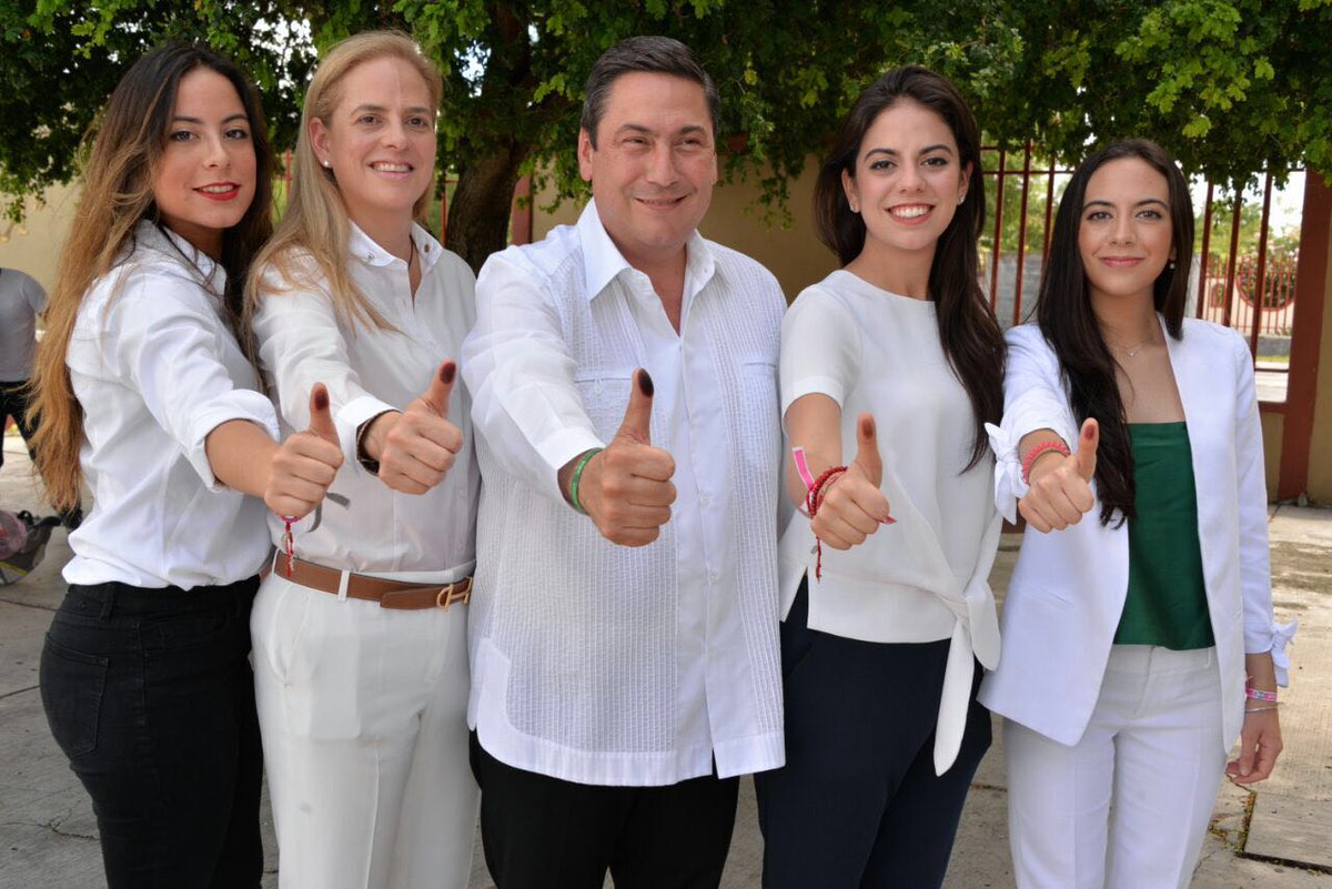 BaltazarxTam's tweet photo. Mi familia y yo acabamos de emitir nuestro voto ¡Que sea un gran día de participación ciudadana en nuestro estado! https://t.co/RT0uL526Yf