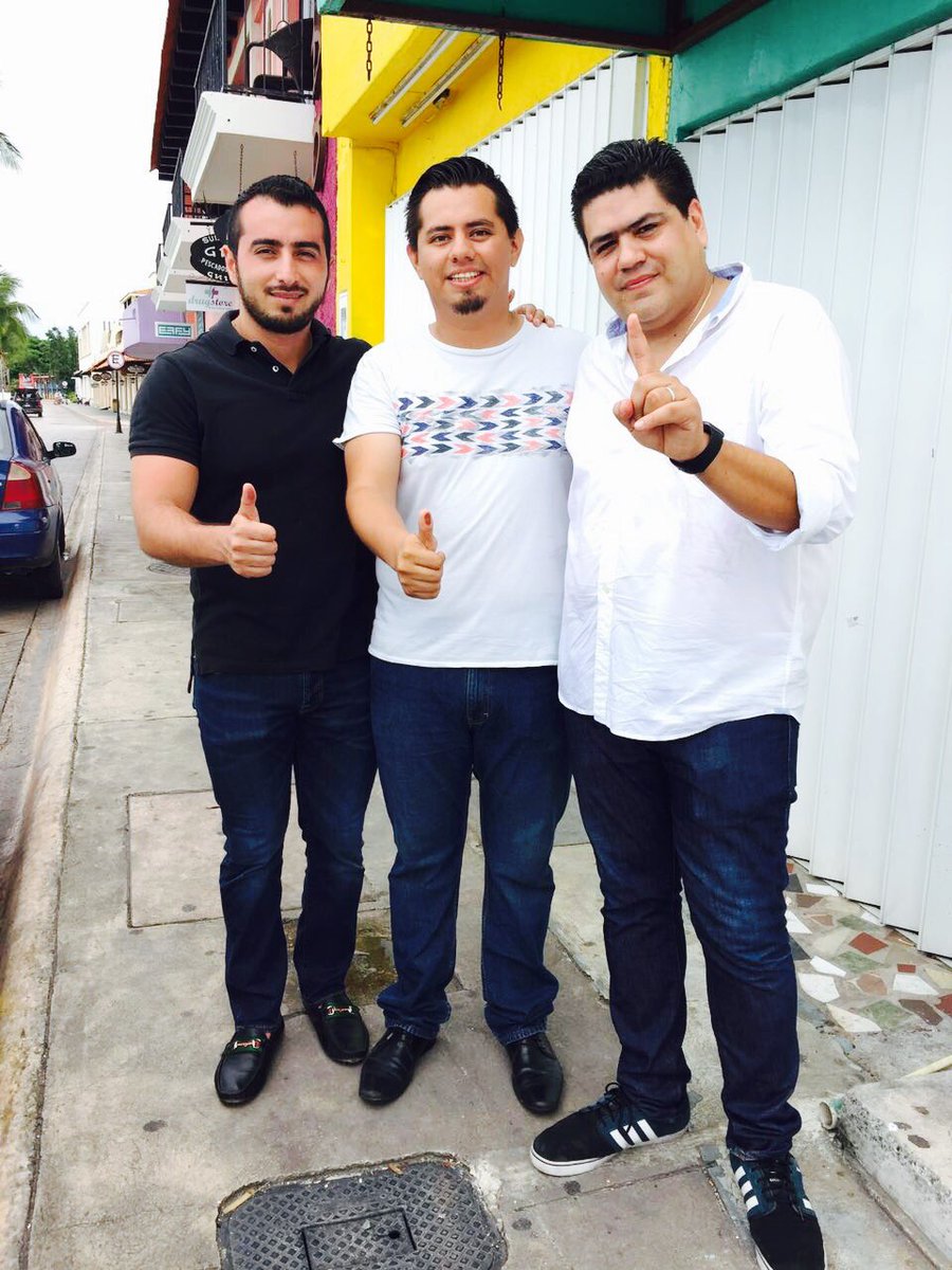 Luis_MartinL's tweet photo. Cumpliendo con nuestra obligacion como ciudadanos #YoVotePRI 
#ElFuturoDeQuintanaRoo 
@CecilioBorge @linomagos https://t.co/aRtxsGc64y