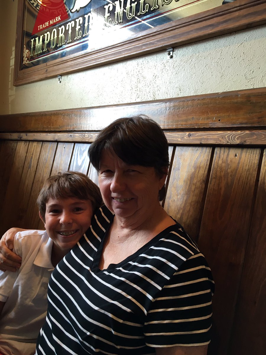 skserenity's tweet photo. Mom's having a really good day, loving on #ianbug #alzheimersawareness #facesofalzheimers https://t.co/9MNxzHbpql