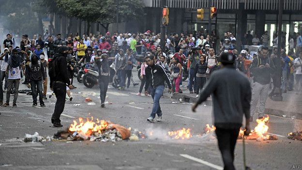 TradingTactico's tweet photo. (EL RADAR LO DICE) El estallido social comenzó… ocurren 10 mini-Caracazos al día https://t.co/pZCGruc2bc https://t.co/QMmRwgFCxT