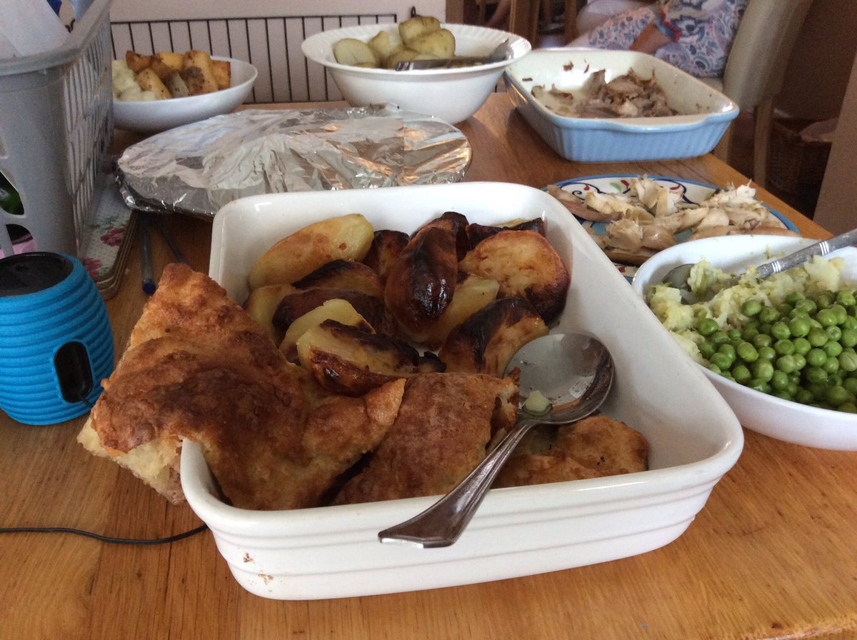 AvaSuggxx's tweet photo. Roast dinner today !!!!! RESULT 😘👏🏼👍🏻💪🏽 https://t.co/NLoIMoRUsx