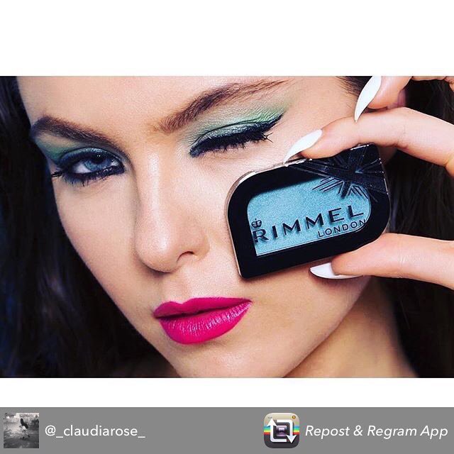 Ann_Alasi's tweet photo. #Rimmel #London #shoot #amazing #bright #lipstick #beautiful #model https://t.co/fJg1NUwfdf