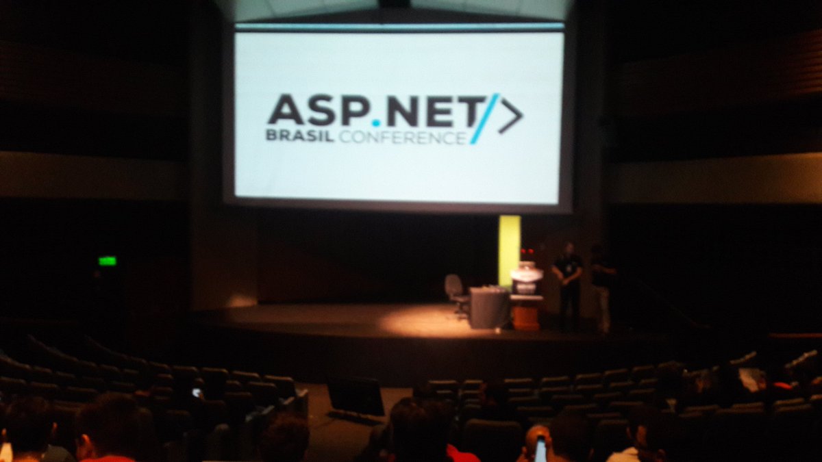 BessaEmerson's tweet photo. #ASPNETBR sensacional! E um grande final com a palestra do @elemarjr mais conhecido como tio chico! Kkkkkkk https://t.co/MP6XiT9FLe