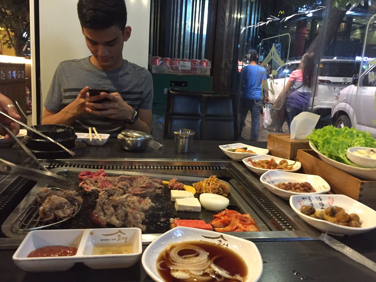 iskadalangin's tweet photo. #ProjectBamboo debriefing with the π³π½ https://t.co/vfeW8CAoqd