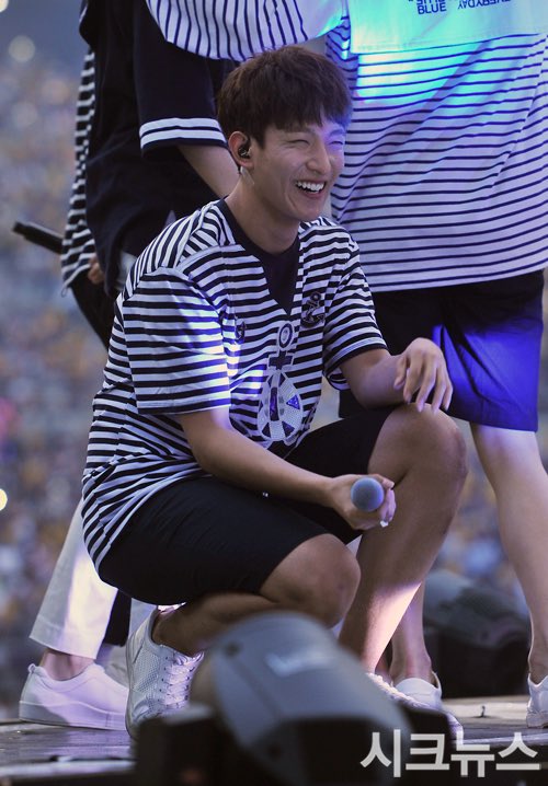effryega's tweet photo. 160604 #세븐틴 #승관 #준 #민규 #DreamConcert2016 @pledis_17 https://t.co/lfEOhRVjto