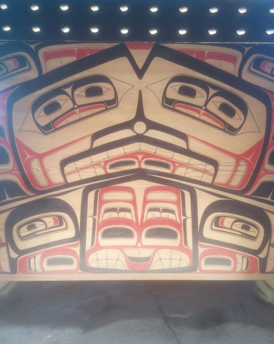 fast_chemistry's tweet photo. Flying out of @yvrairport to #csc2016 with work by #regdavidson https://t.co/uCZazzHO9r