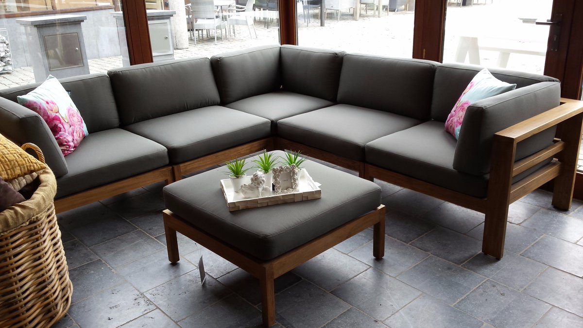 FermedeHesbaye's tweet photo. Welke zetel kiest u om naar de match te kijken? #interiordesign #HomeStyle #interiors #HousefullSunday #tousenfrance https://t.co/OfGcCUPNWd