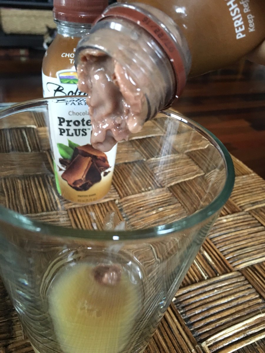 Margo_Photo's tweet photo. @Target I bought @BolthouseFarms 2different stores in #maryland &amp;they were both spoiled &amp;curdled weren't expired WTF https://t.co/yhA5DJw8P5