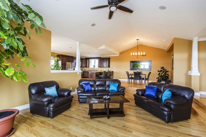 shell2026's tweet image. @cjedolan is hosting this #openhouse 2day @ 330 West Lake Circle,Carp from 2-4pm! #beautiful andyoswald.ca/property/330-w…