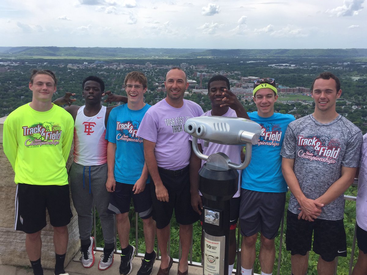 TEHarriers's tweet photo. 4x1 on the bluff https://t.co/8dFYlYC5Sm