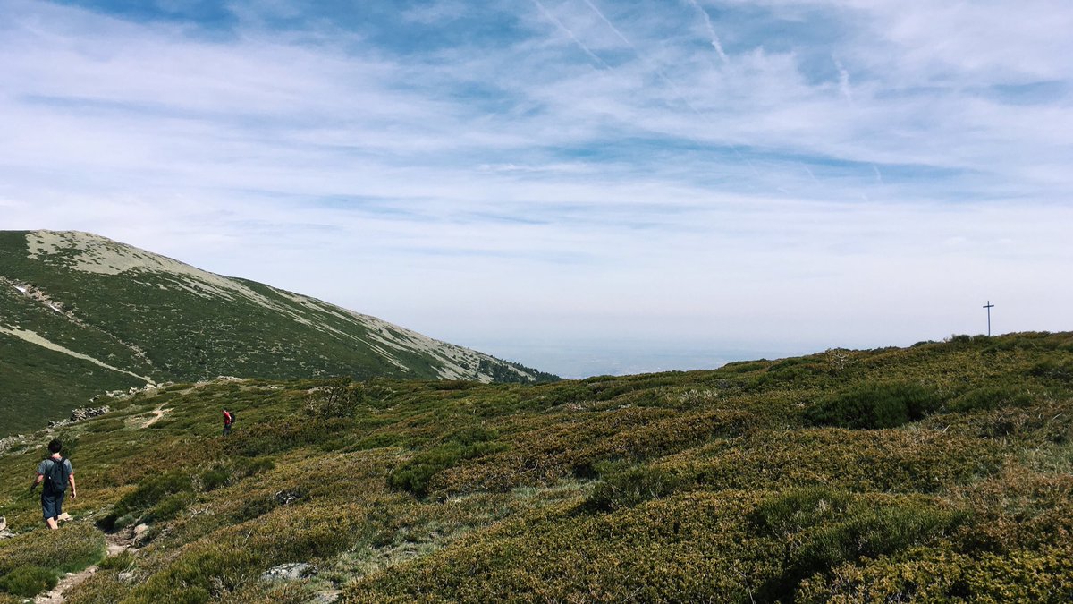 madremoi's tweet photo. No todos pueden decir que han subido *a la montaña de su abuelo*. #LaPinareja #SierradeGuadarrama https://t.co/c4SmBBPKGH