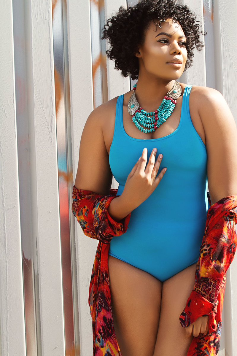 TheMorganWhtney's tweet photo. Do what you love, love what you do...as seen on @DailyVenusDiva's site. 
#naturalhair #morganthemodel #plusfashion https://t.co/E3tG7Mypm7
