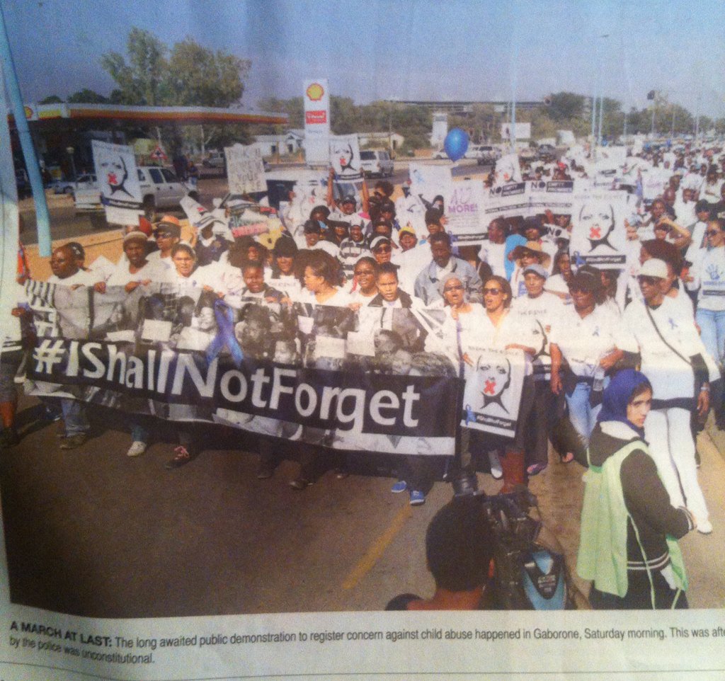 EarlOfGC's tweet image. Lol peep Robert Molefhabangwe in the mix #IShallNotForget