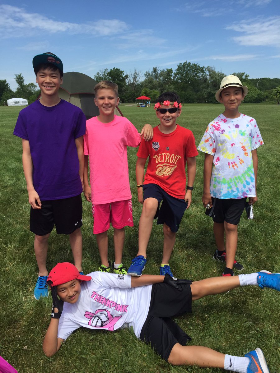 triceisnice14's tweet photo. Our 6th grade guys pink and purple out for Relay @SmithKnights #rfltroy #smiththinkers https://t.co/iDLW5goTYt