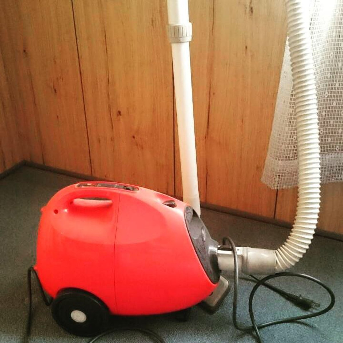 昭和レトロな掃除機