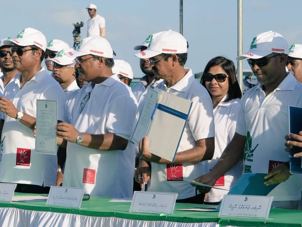ICO_Maldives's tweet photo. #AAROA Gas indhumuge harakaathugai ICOM in baiveri vehje. 1/2 #WED16 https://t.co/RCRW4mOjmD