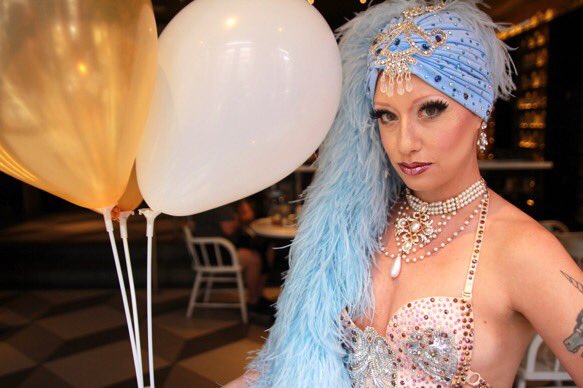 Brunch plans? Jazz brunch with #burlesque kicks off in 2.5 hrs. W/friends <a href="/NOLAICECREAM/">NewOrleansIceCream</a> + #dapperdandies